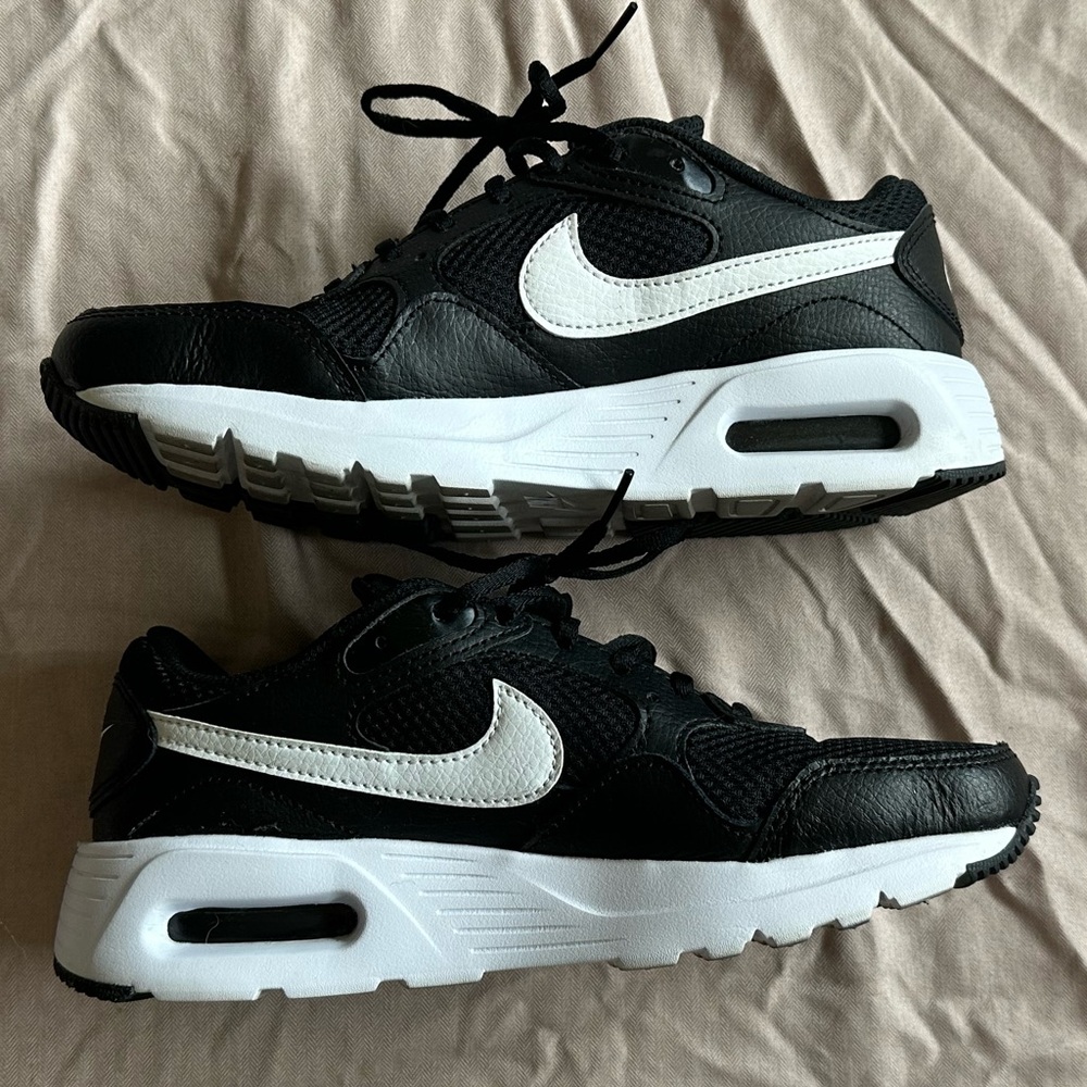 Nike Air Max 90 Shoes Sneakers
